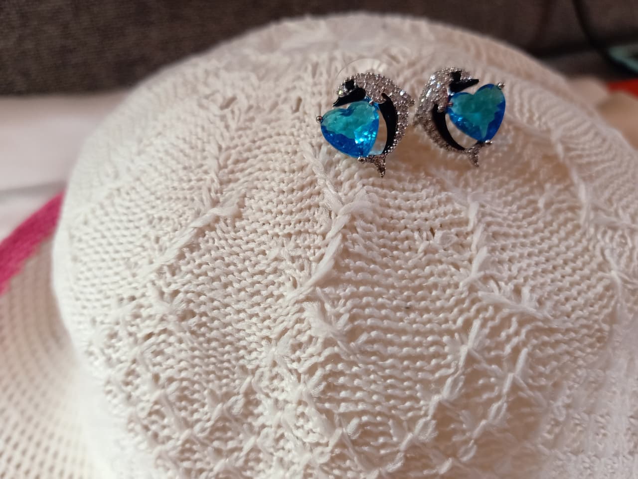 💙 Dolphin Heart Crystal Stud Earrings